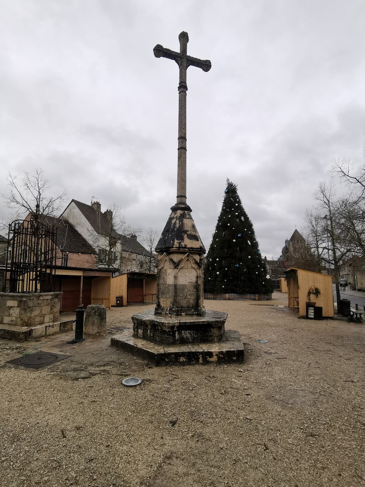 Place du Châtel - Image 1