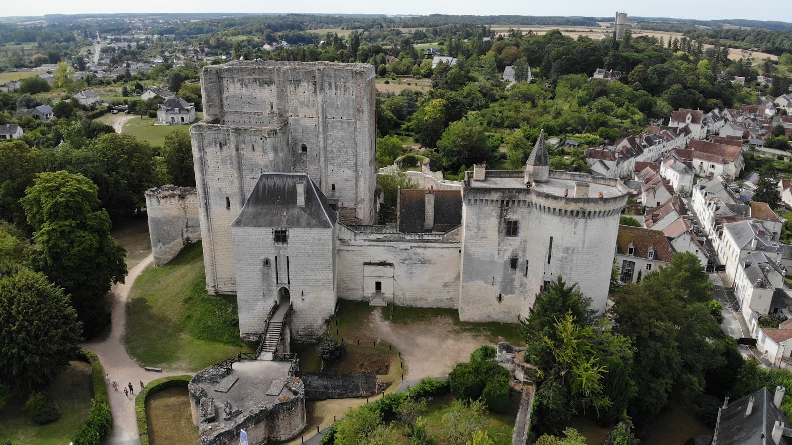 Donjon de Loches - Image 1