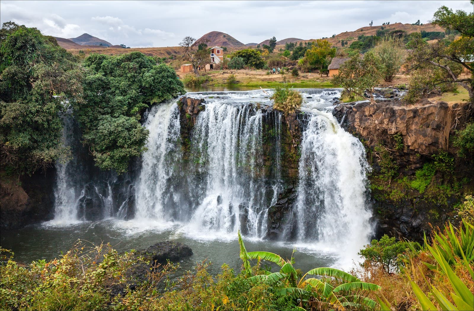 Ampefy Lake Itasy Lily Falls - Image 1