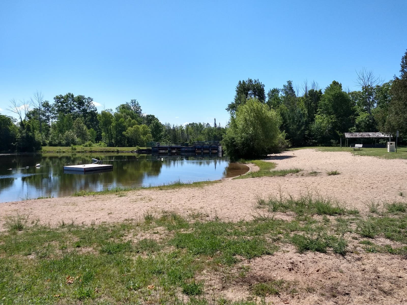 Richardi Park & Beach - Image 1