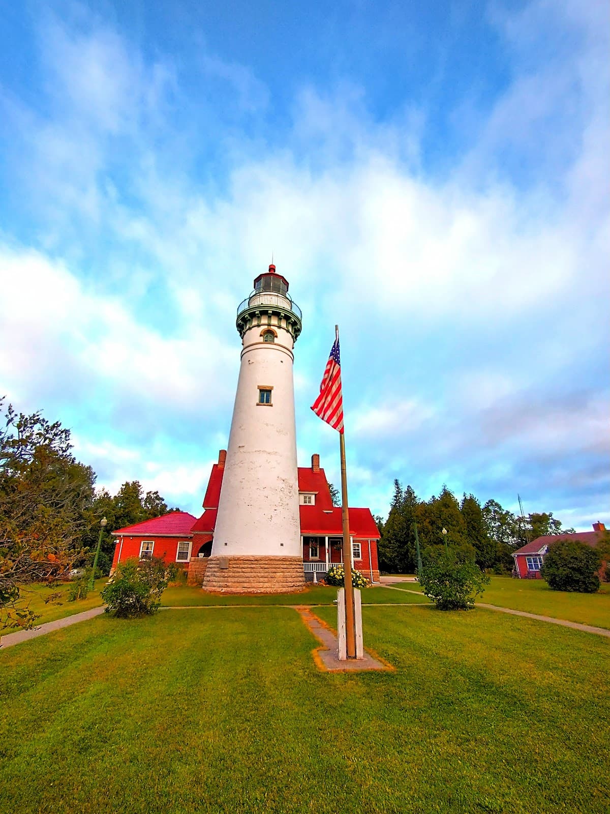 Seul Choix Point Lighthouse - Image 1