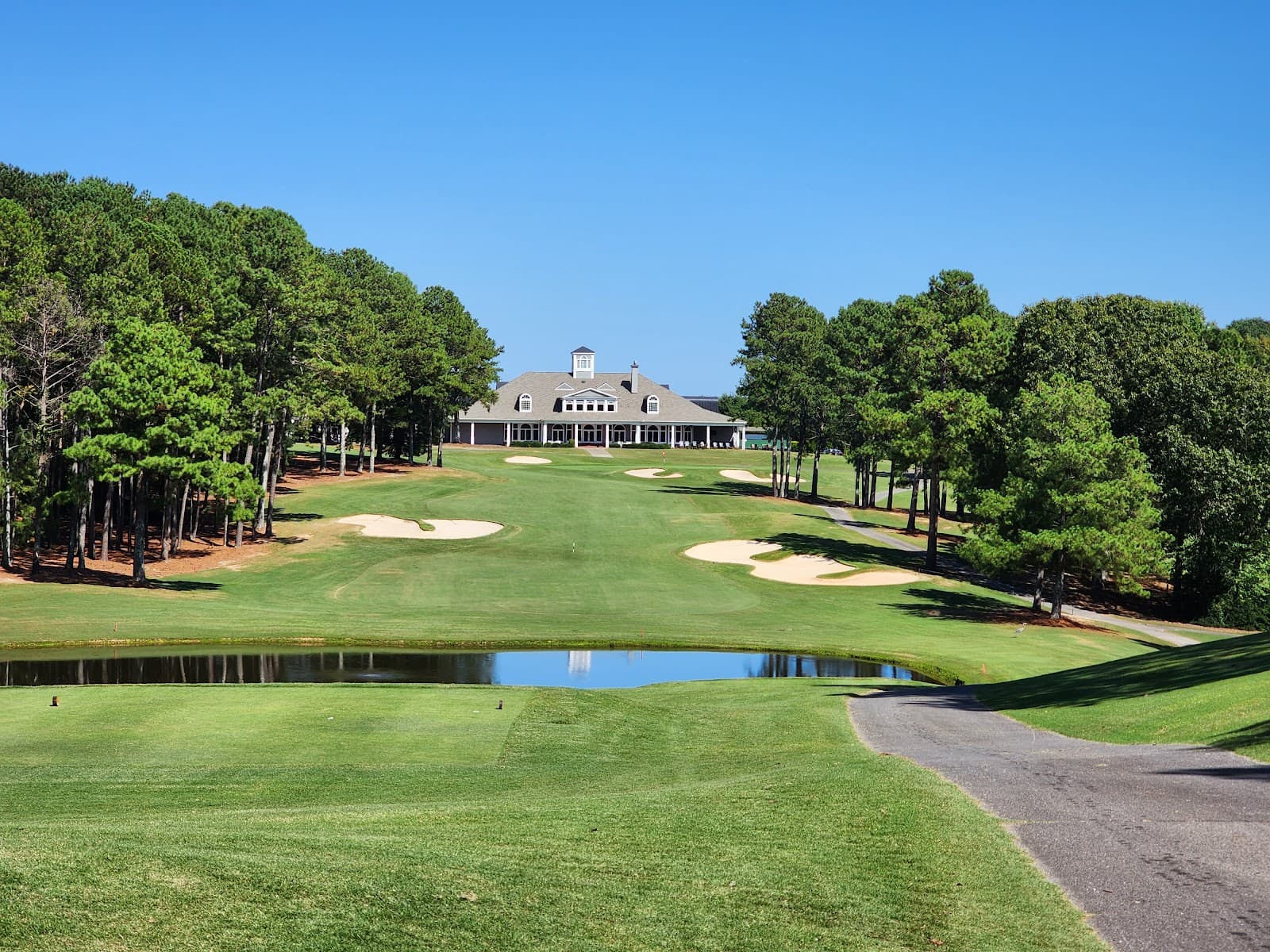 Château Élan Golf Club - Image 1