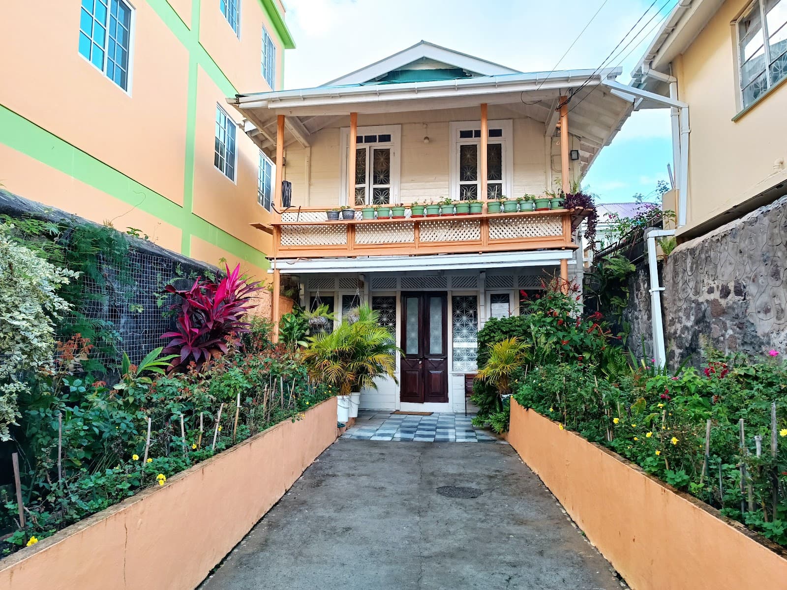 Old Market Plaza - Image 1