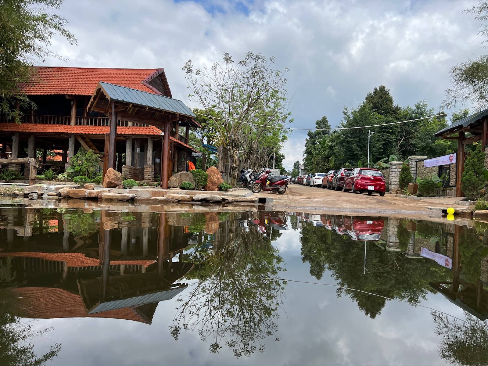 Local E De Ethnic Rong House