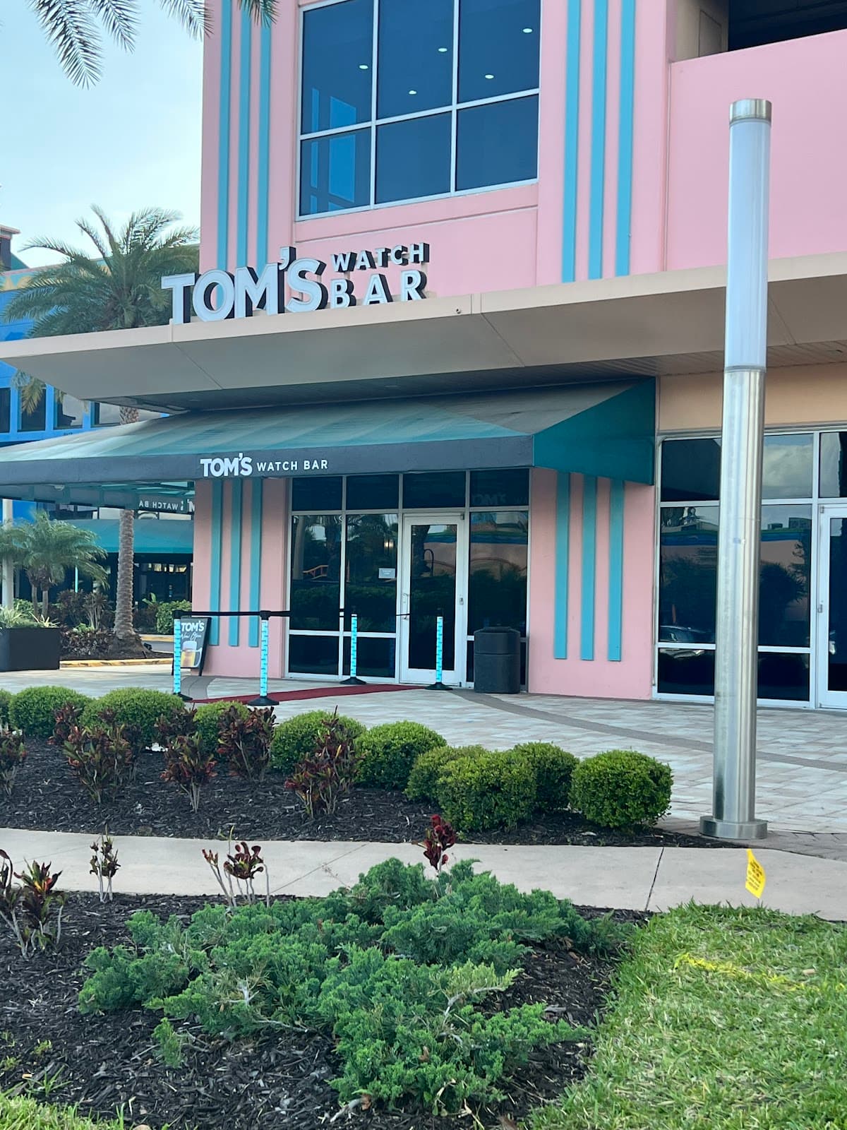 Tom's Watch Bar - Image 1