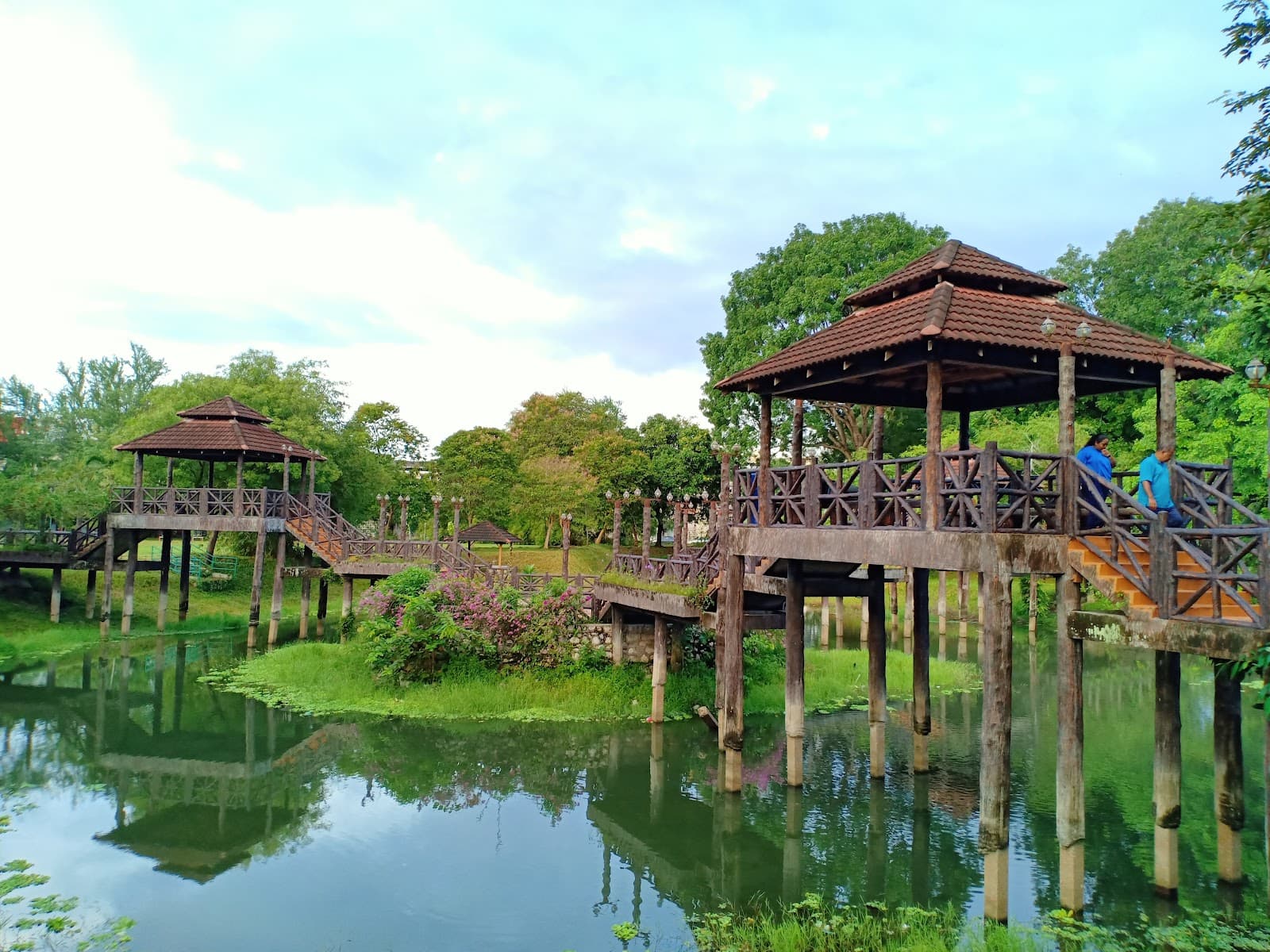 DR Seenivasagam Park - Image 1