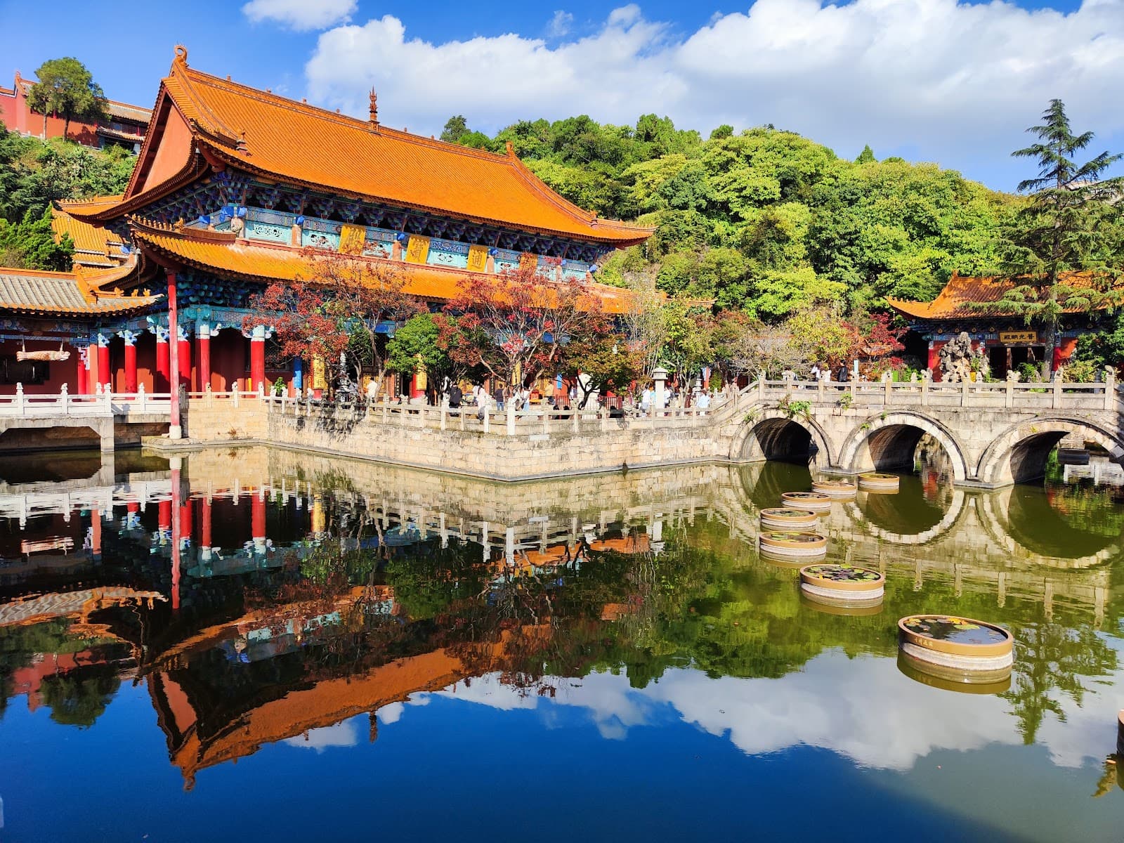 Yuantong Temple Kunming - Image 1