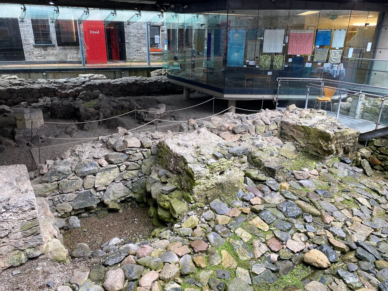 Hall of the Red Earl - Image 1