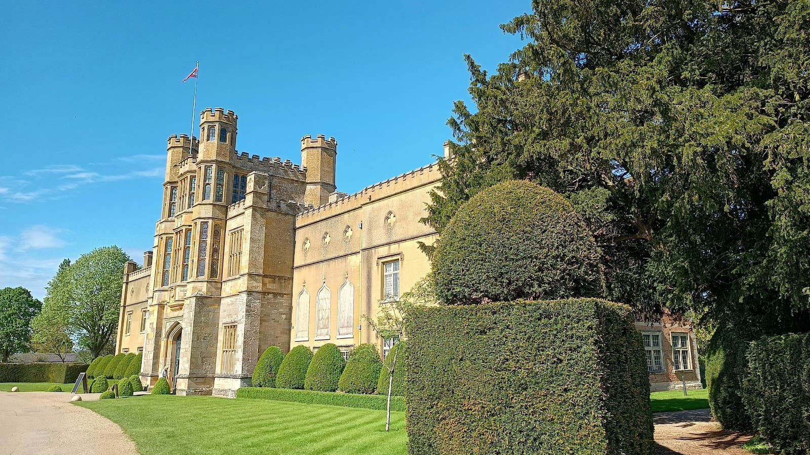 Coughton Court (NT) - Image 1