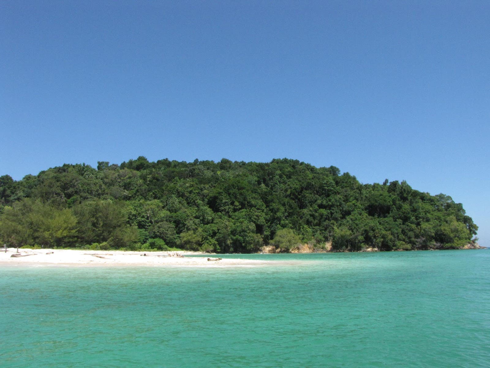 Sulug Island Sabah Malaysia - Image 1