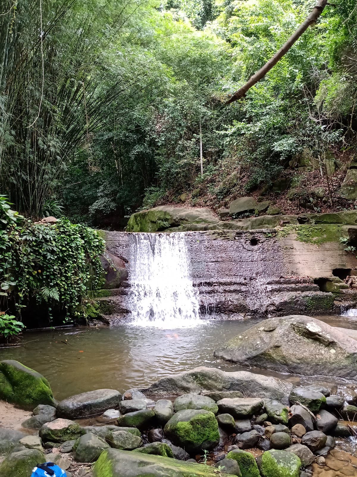 Espraiado Waterfall - Image 1
