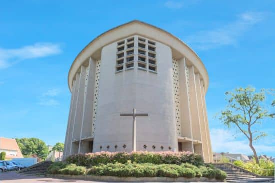 Splendid Choir and Organ