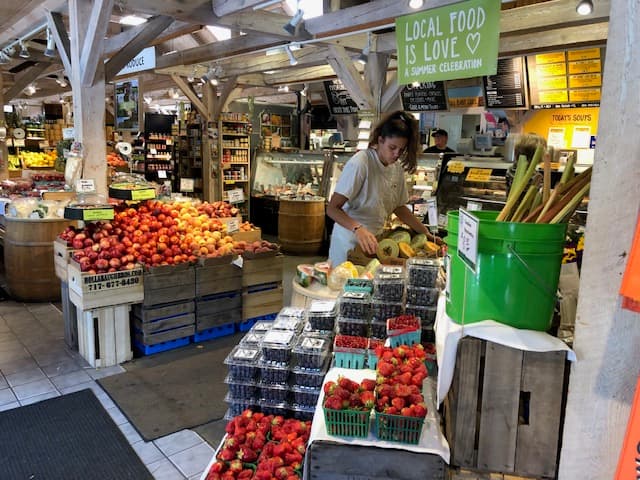 Woodstock Farmers' Market - Image 1