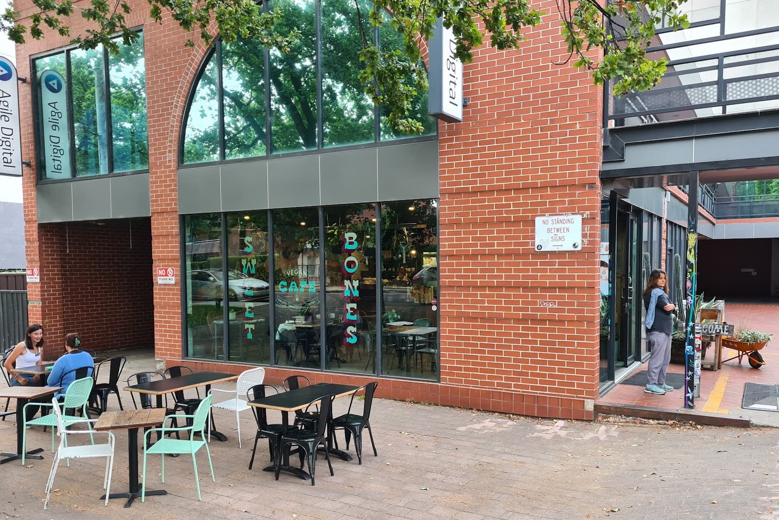 Lonsdale Street Murals Melbourne - Image 1