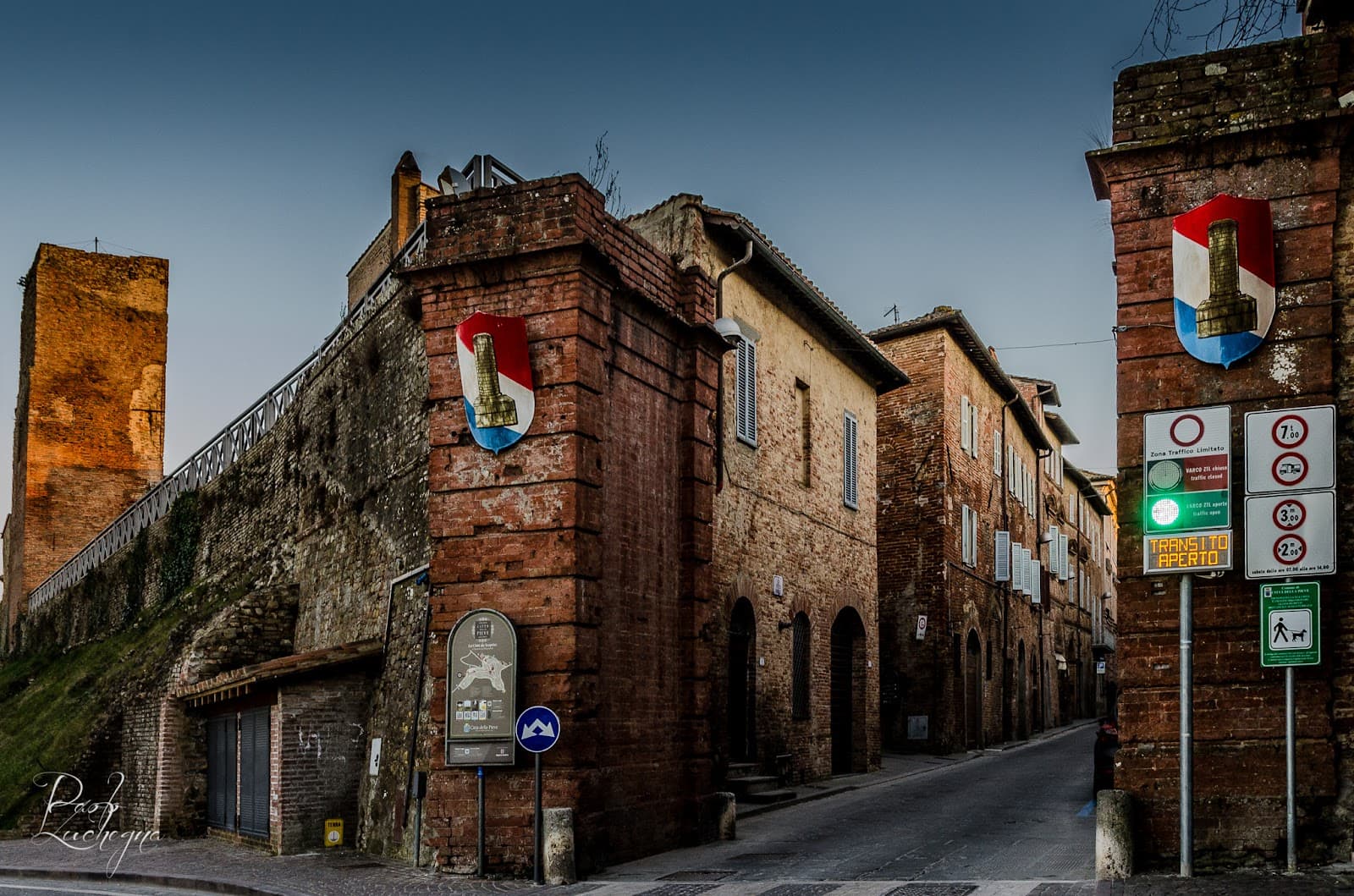 Porta Fiorentina - Image 1