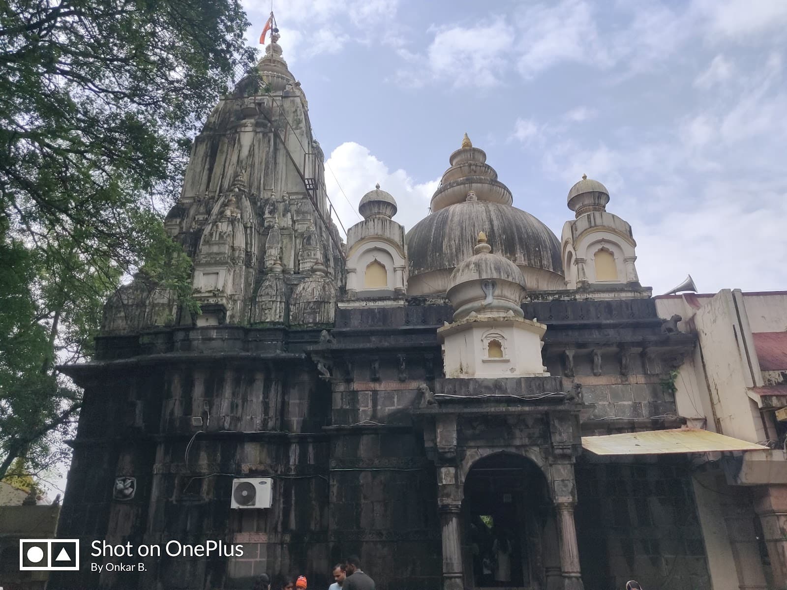 Vajreshwari Temple & Hot Springs - Image 1