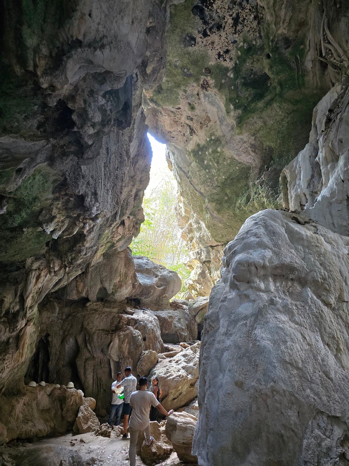 Batu Cermin Cave Labuan Bajo - Image 1