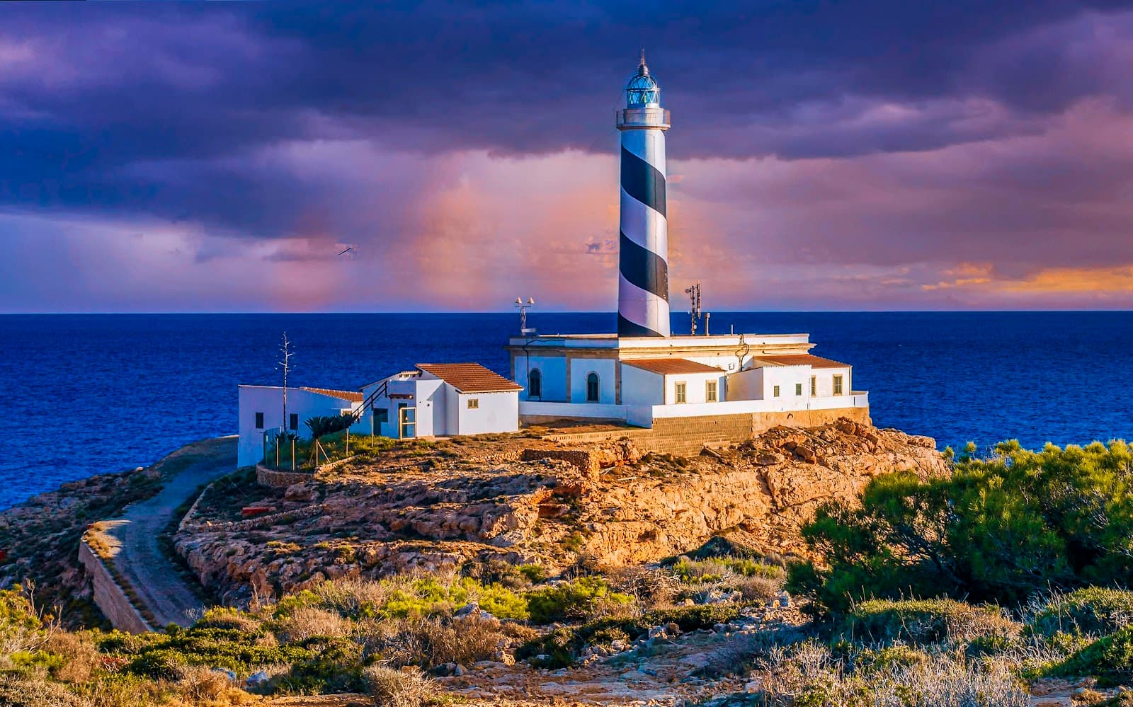 Cap de Cala Figuera Lighthouse - Image 1
