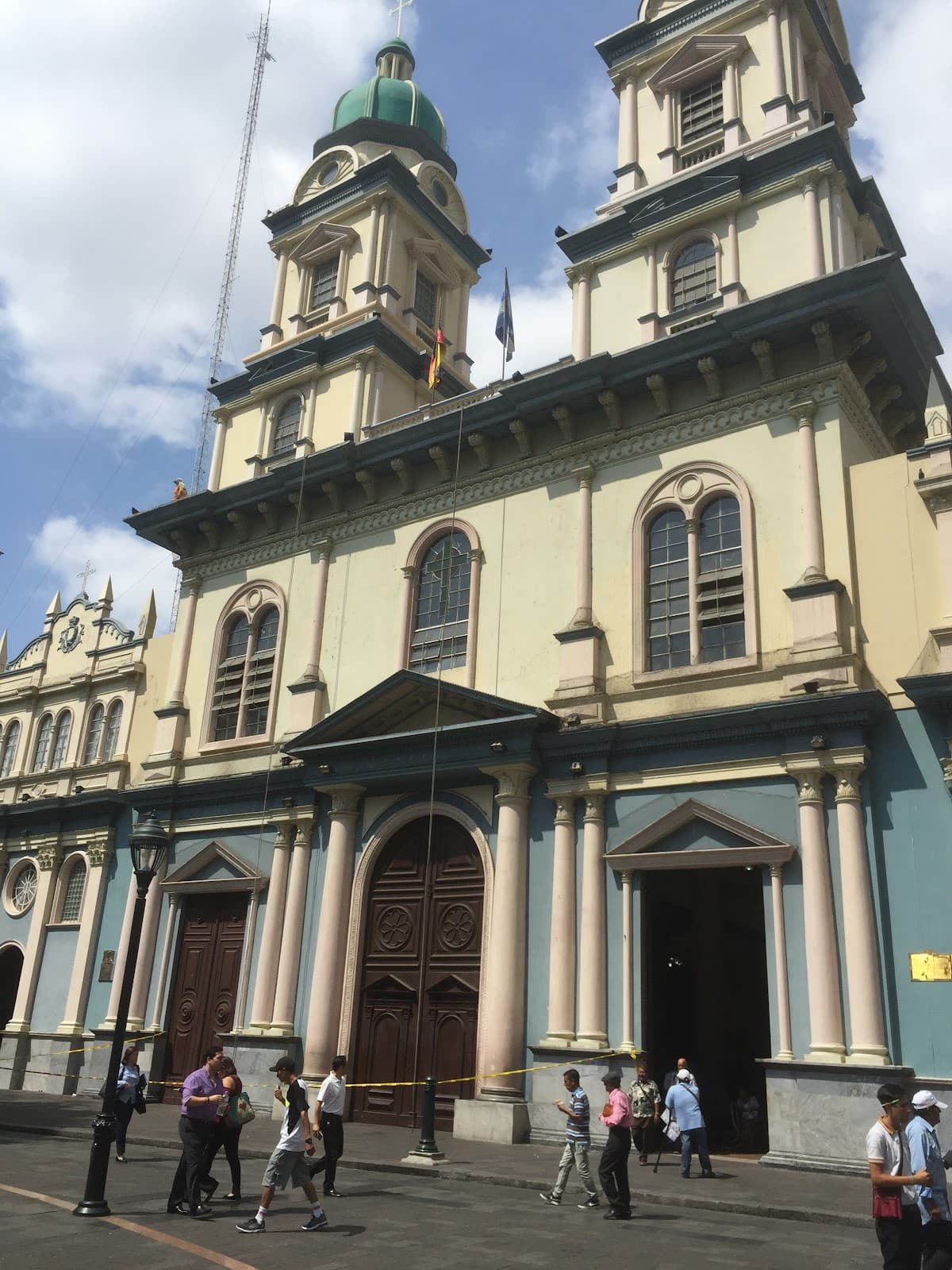 Plaza Rocafuerte - Image 1