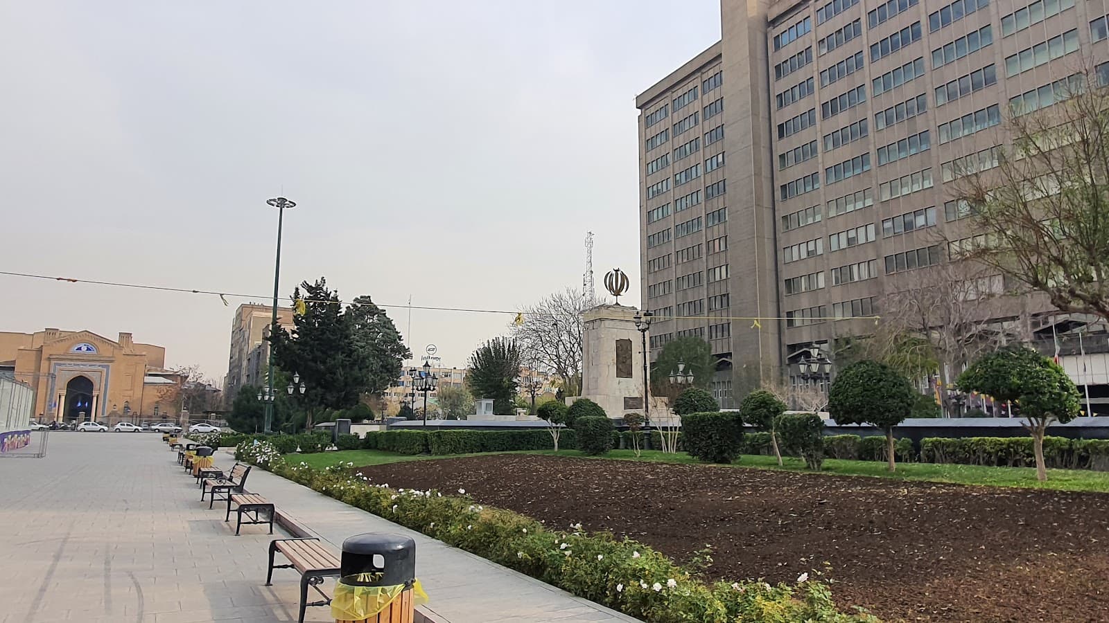 Imam Khomeini Square - Image 1