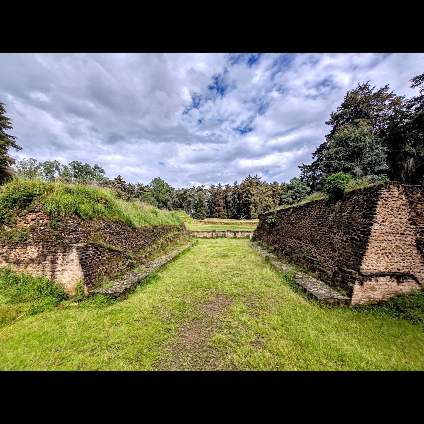K'umarcaaj (Utatlán) Archaeological Site - Image 1