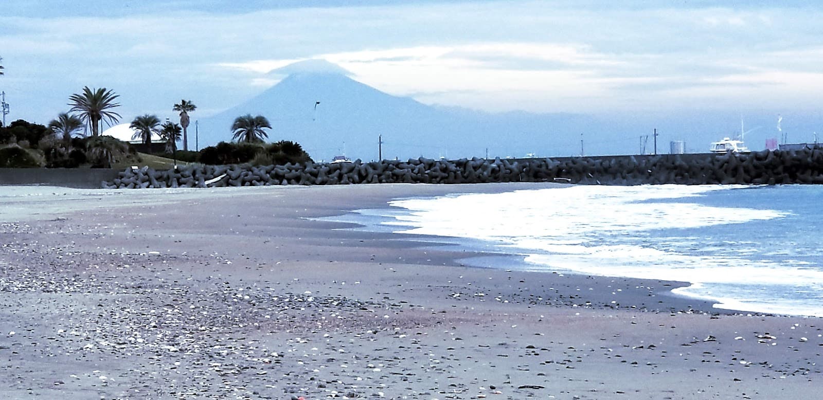 Sagara Sun Beach - Image 1