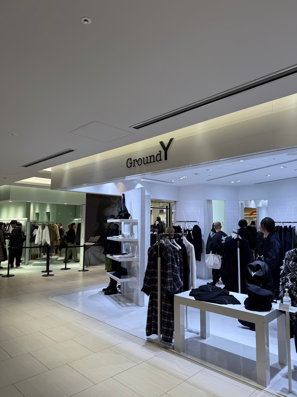 Yohji Yamamoto Ginza - Image 1