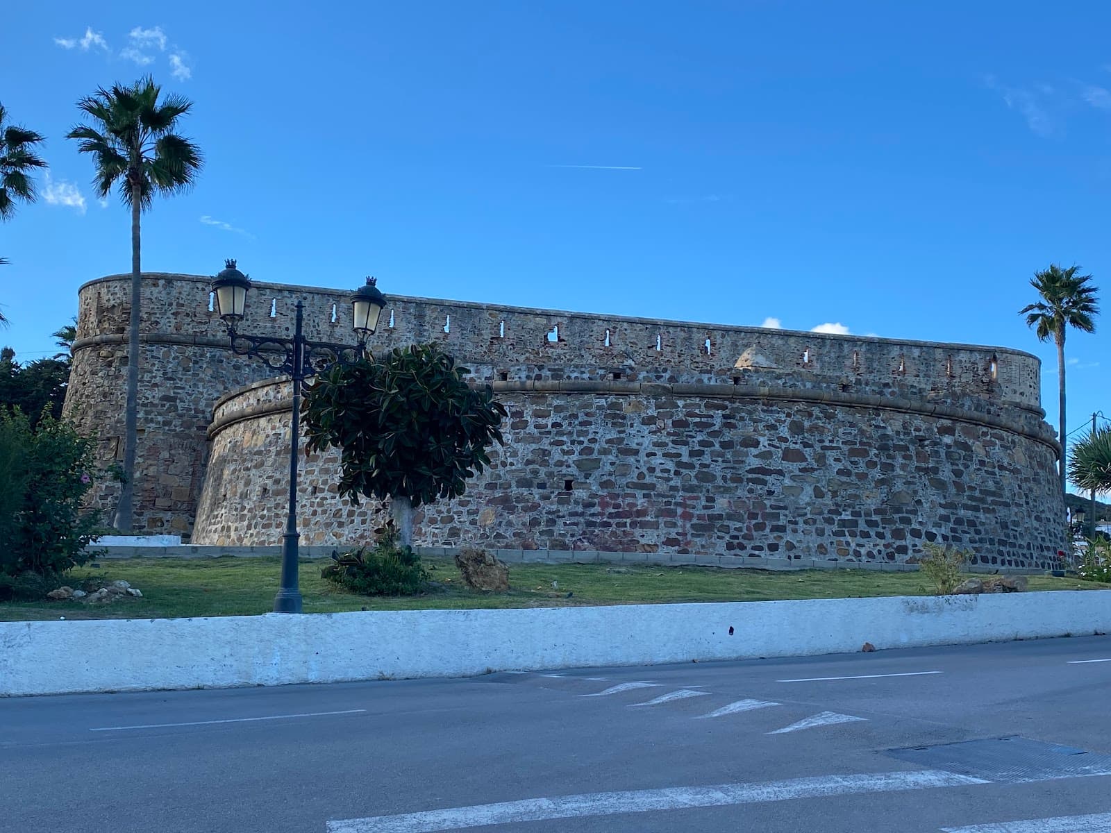 Duquesa Castle - Image 1
