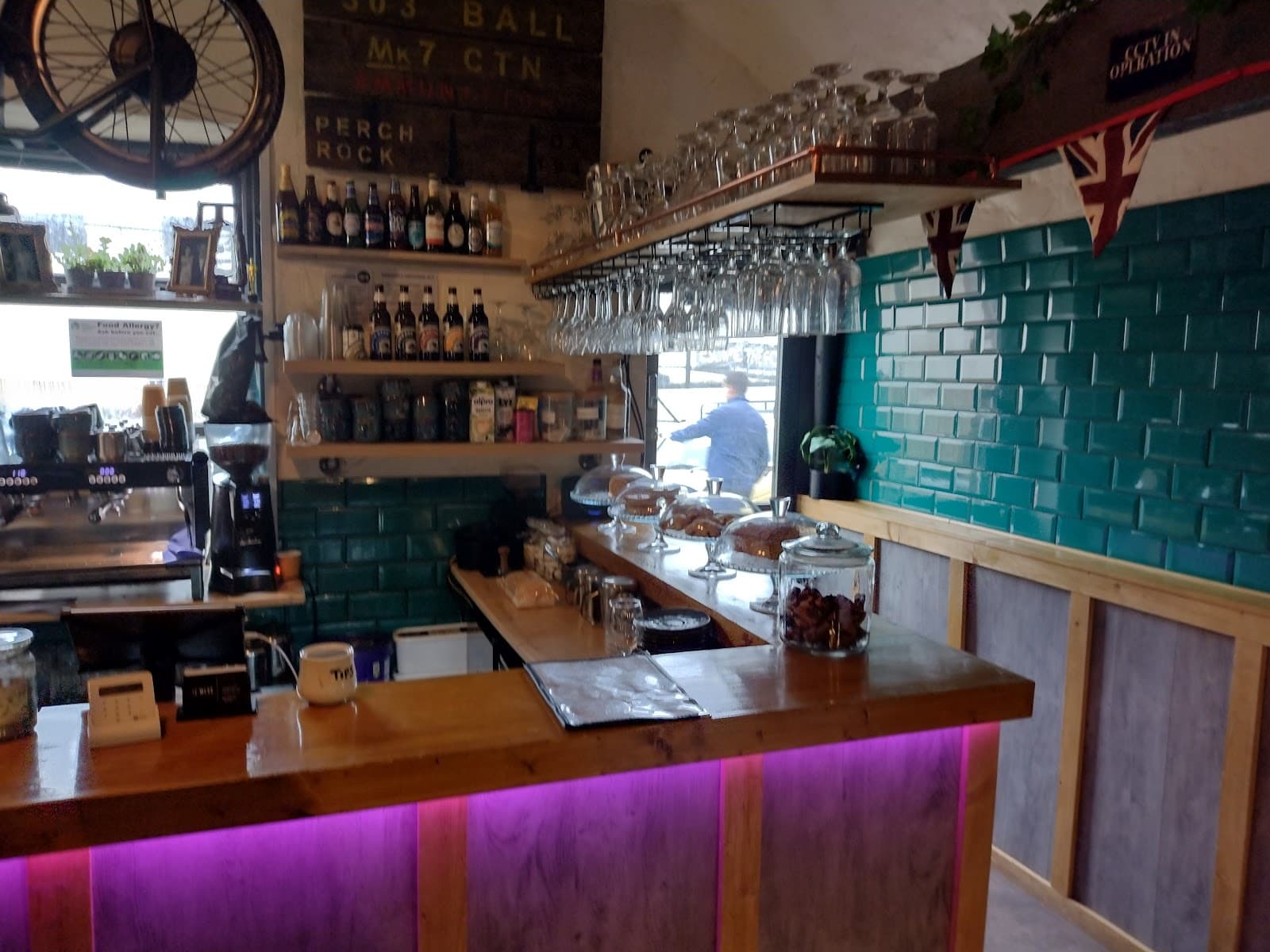 The Red Noses - Image 1