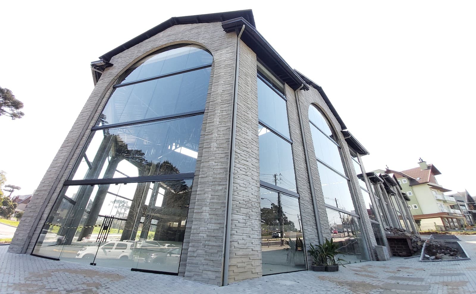 Avenida das Hortênsias Gramado - Image 1