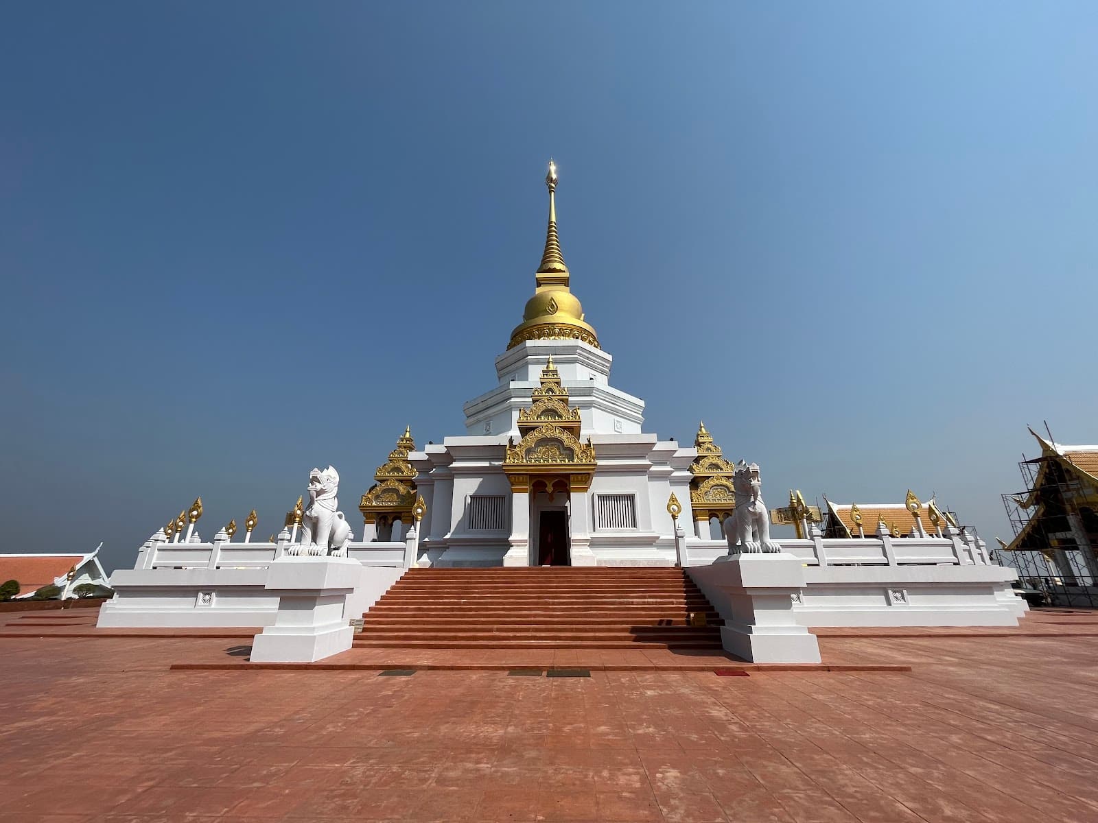 Wat Phra That Doi Mae Salong - Image 1