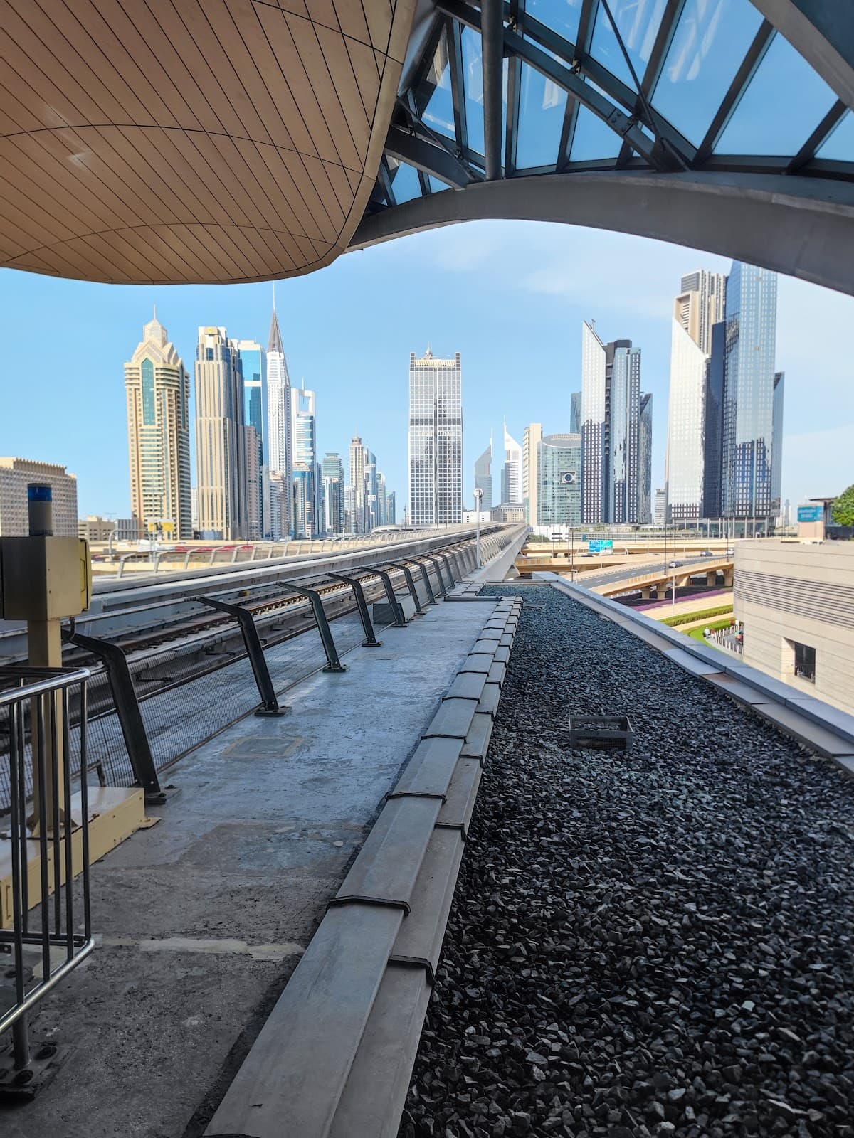 Dubai Metro - Image 1