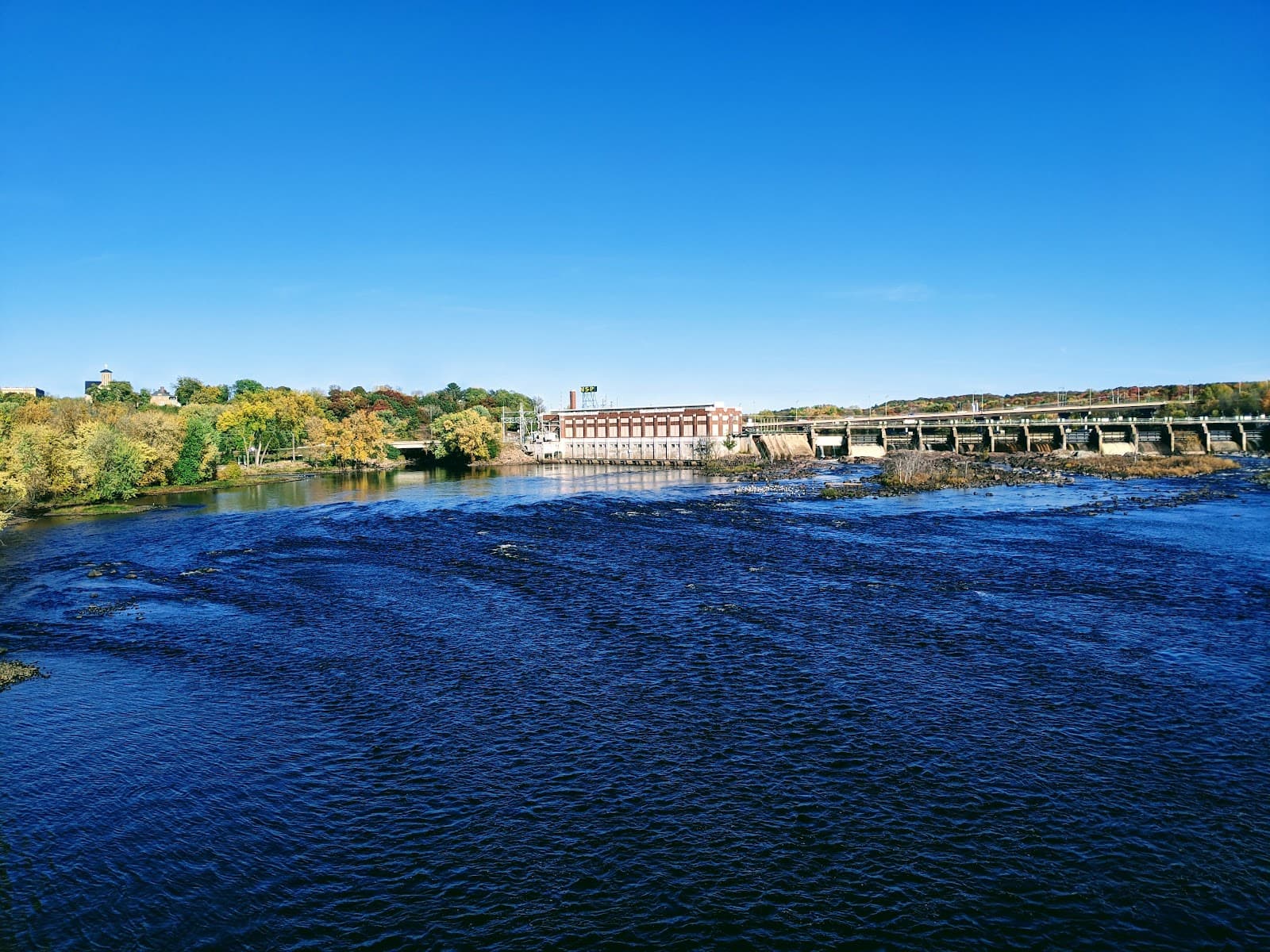 Riverfront Park - Image 1