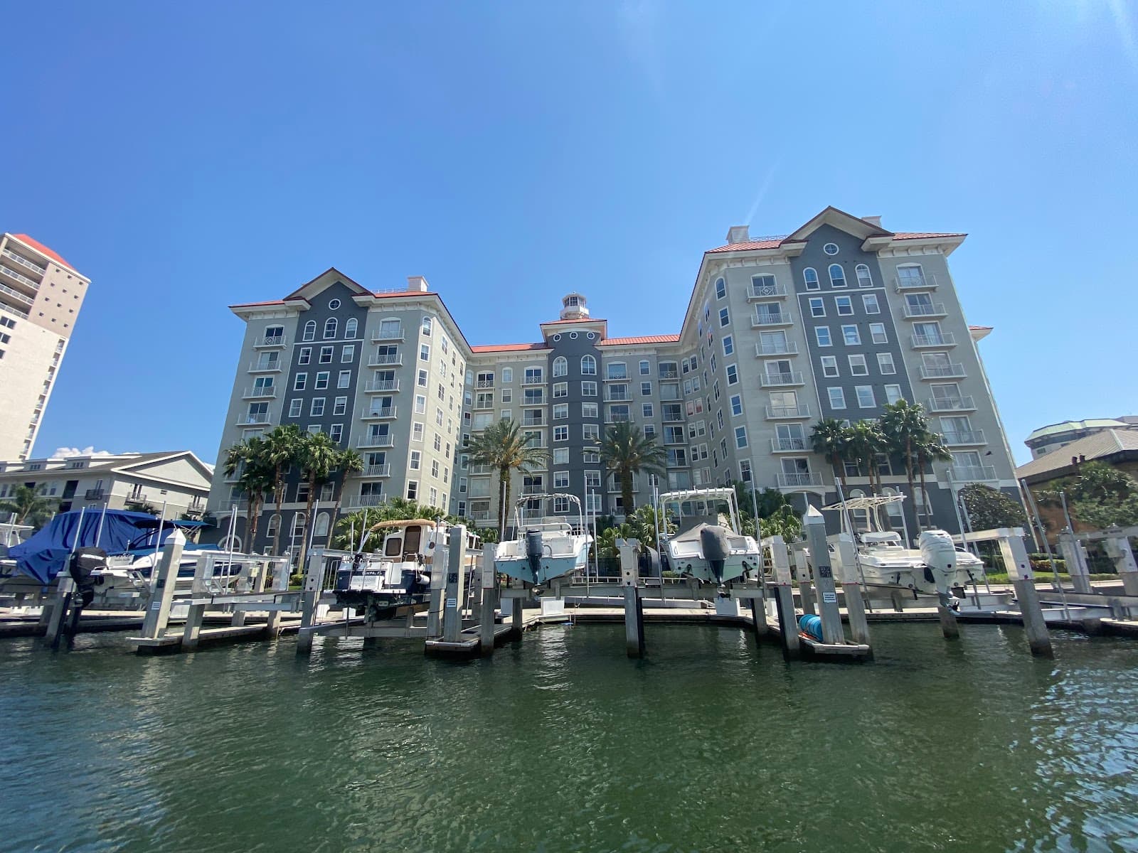 Harbour Island - Image 1