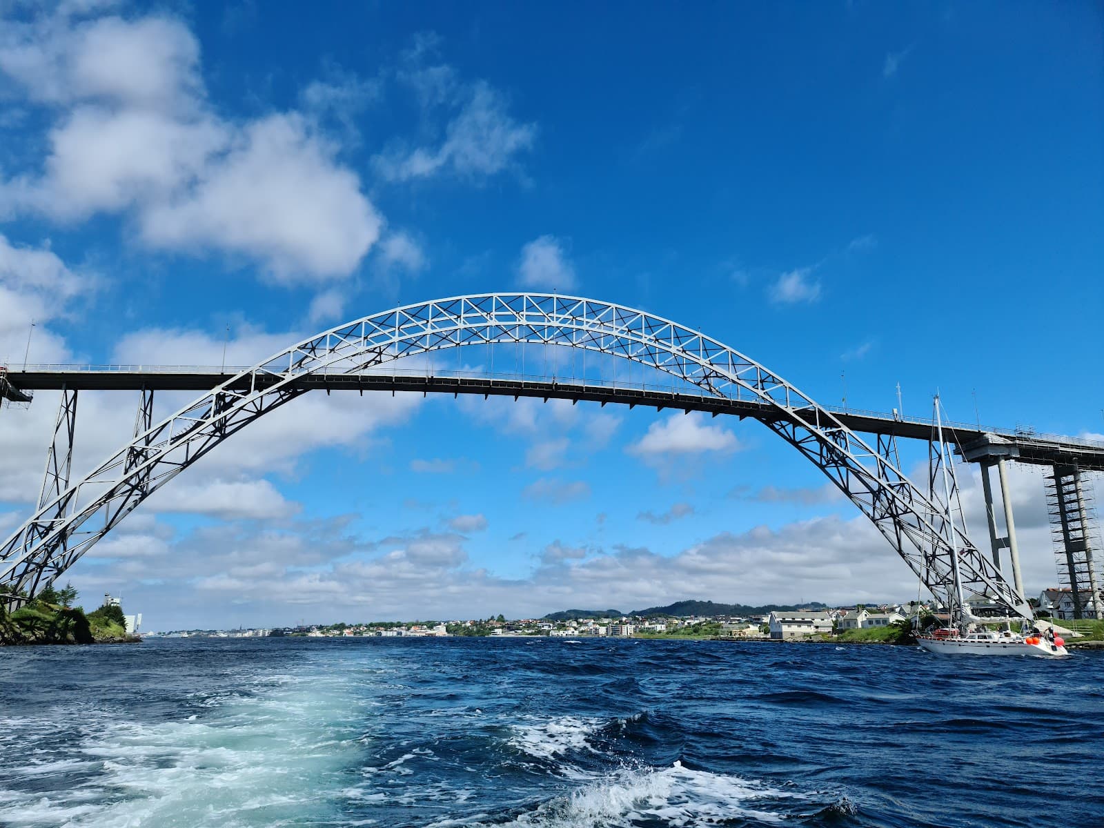Karmsund Bridge (Karmsundbrua) - Image 1