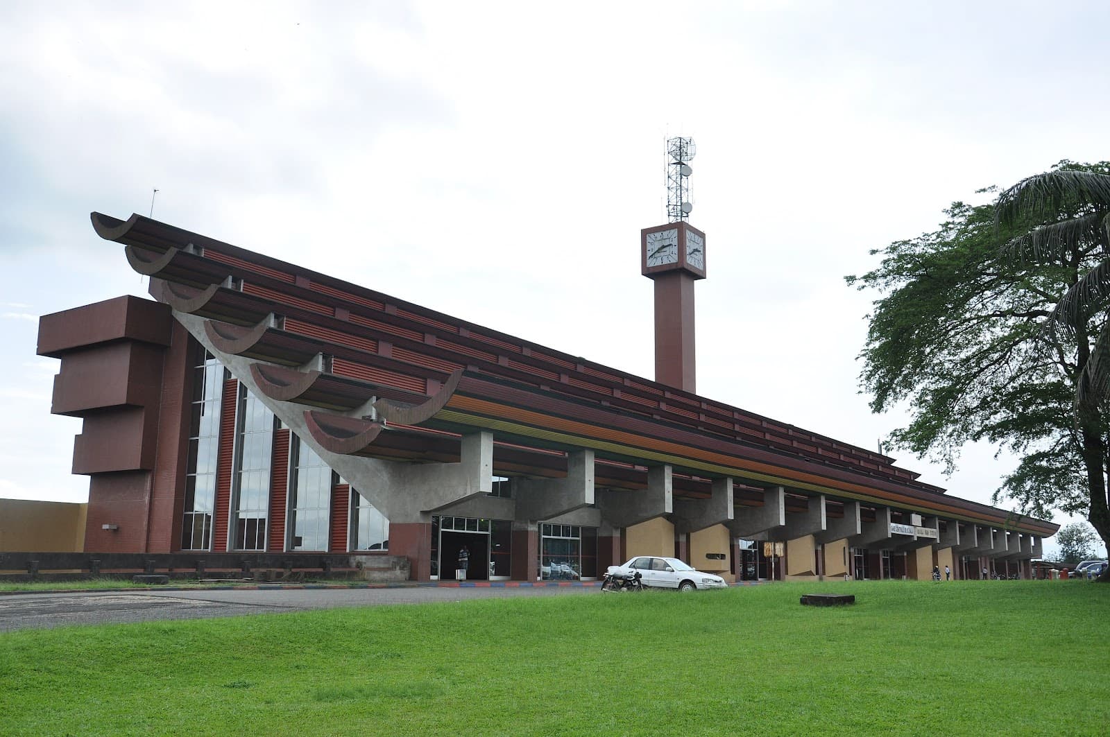 Douala Railway Station - Image 1