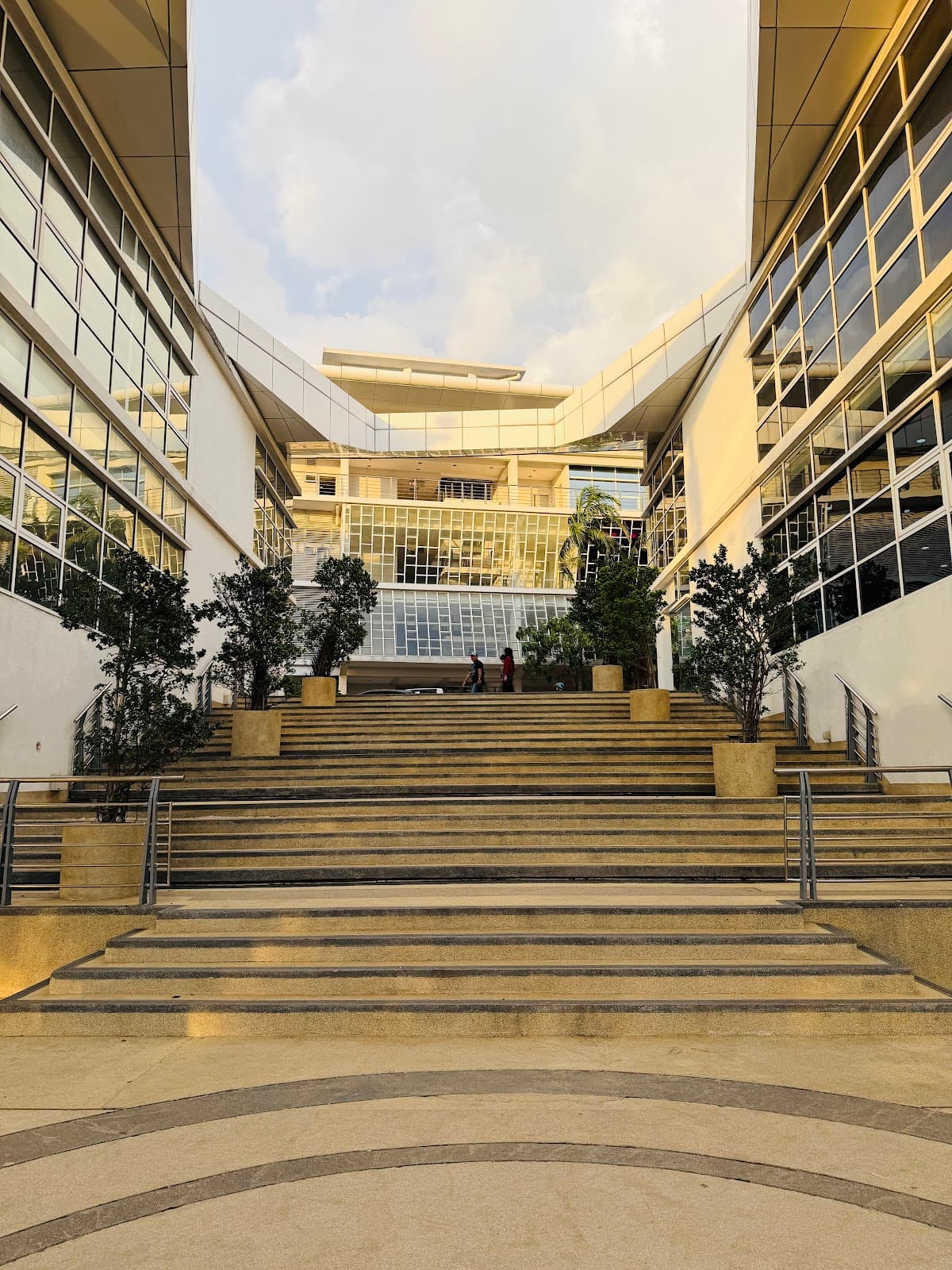 Ayer at 8 Waterfront Promenade - Image 1