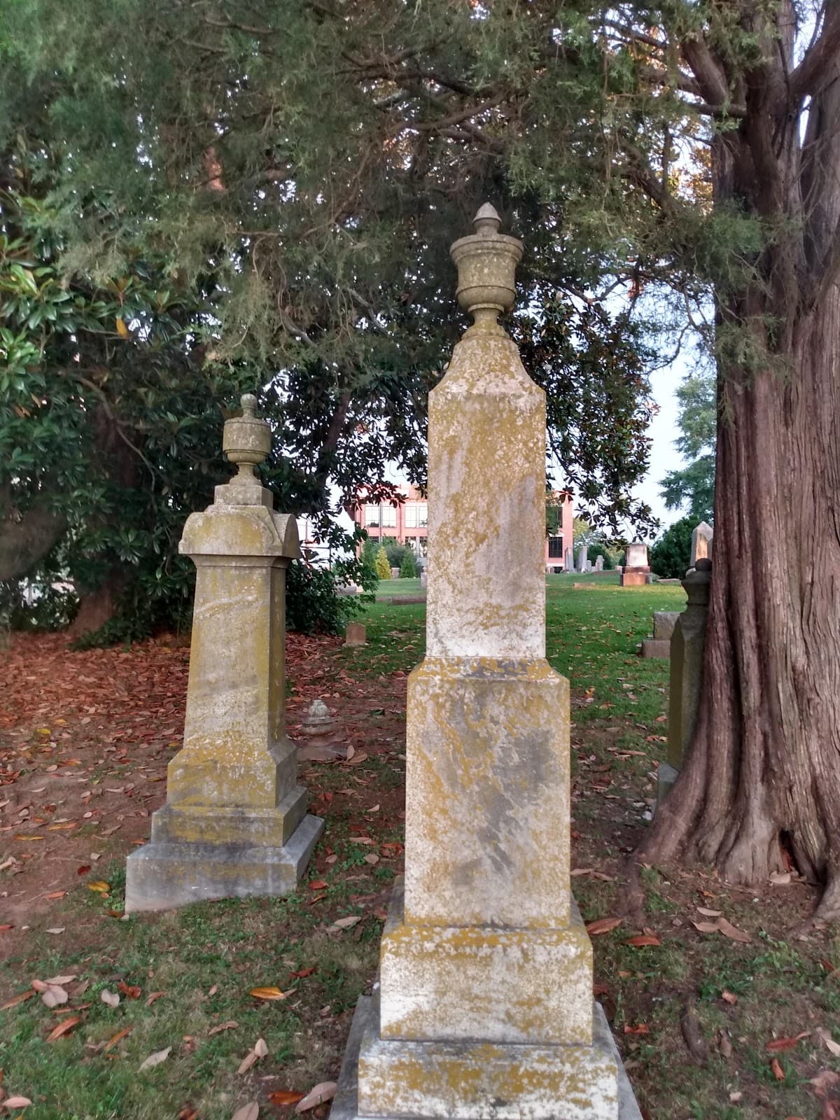 Laurelwood Cemetery - Image 1