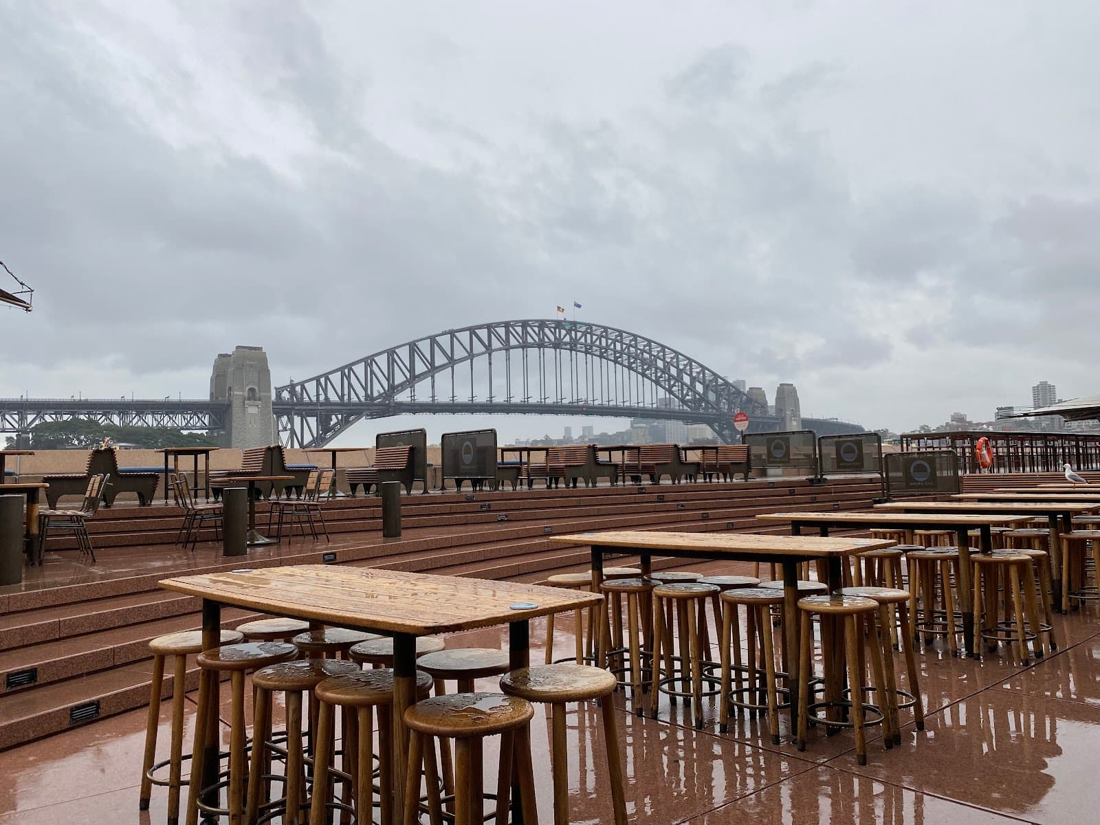 Opera Bar - Image 1