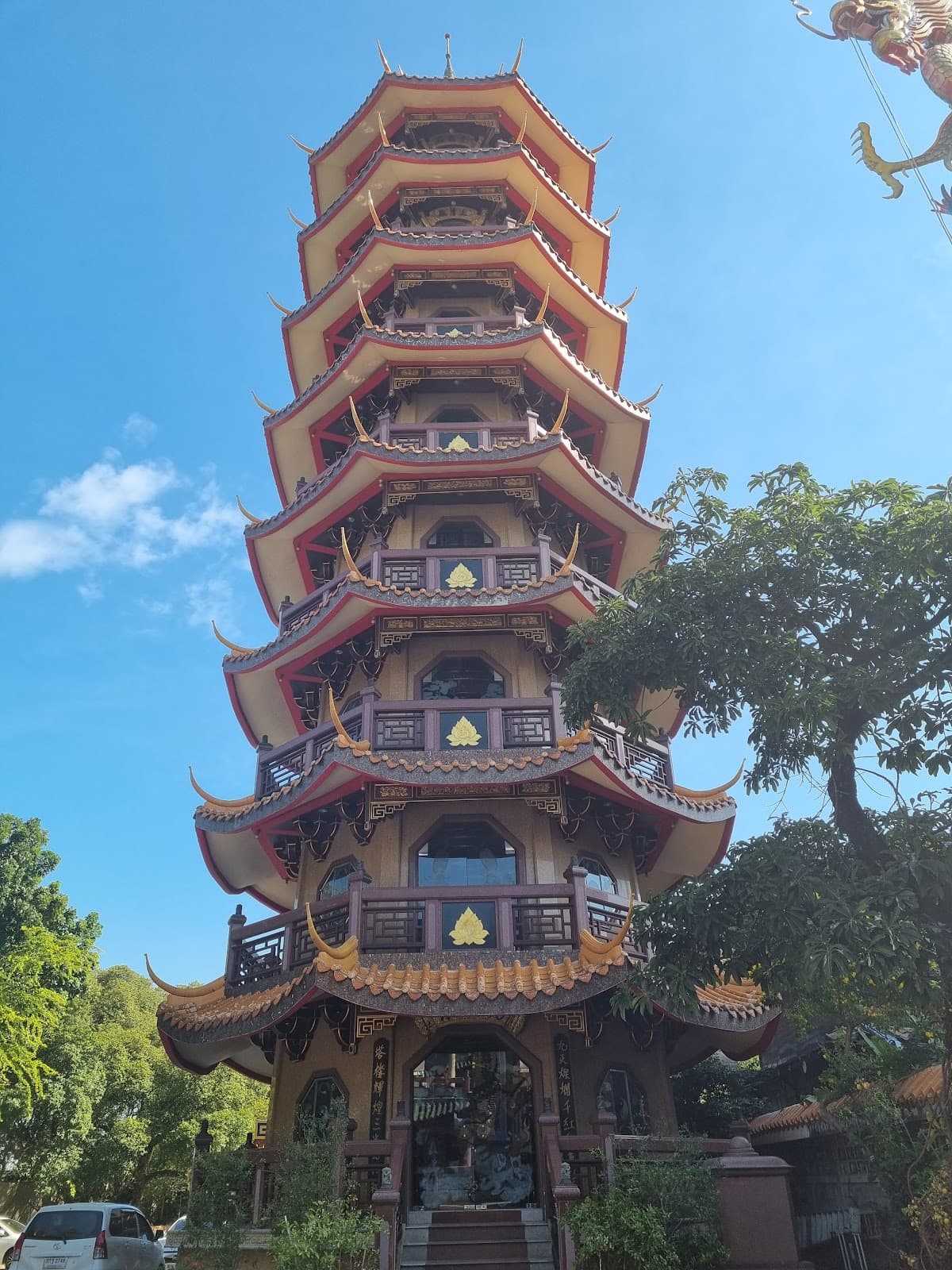 Chee Chin Khor - Image 1