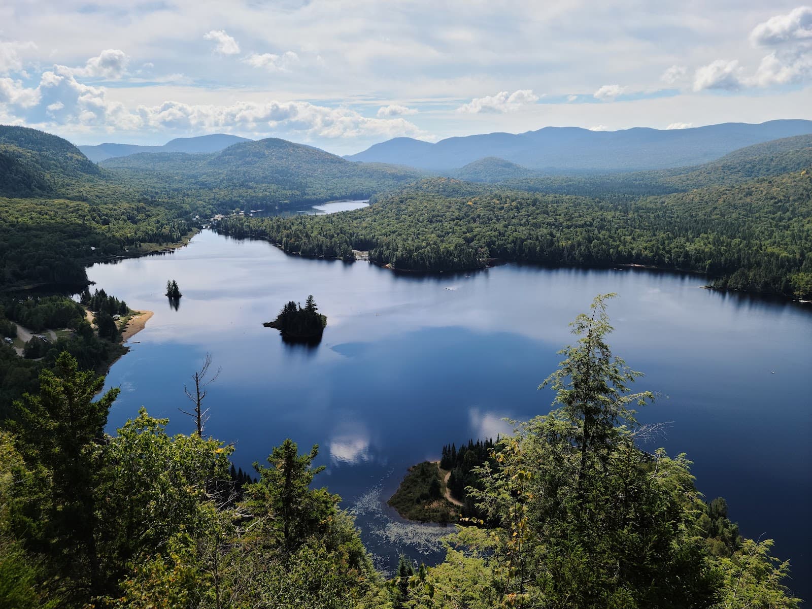La Roche Lookout - Image 1