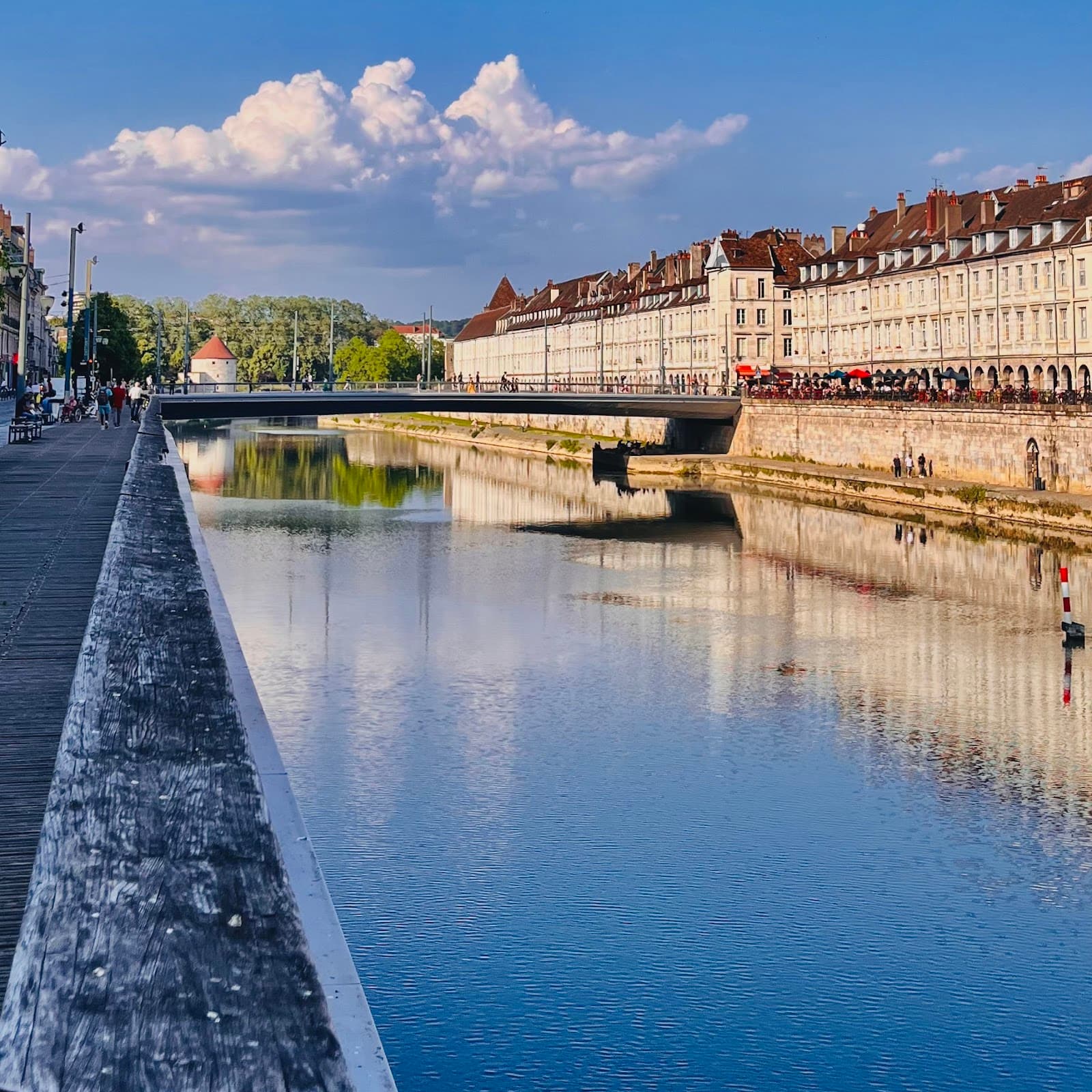Passerelle des Bains - Image 1