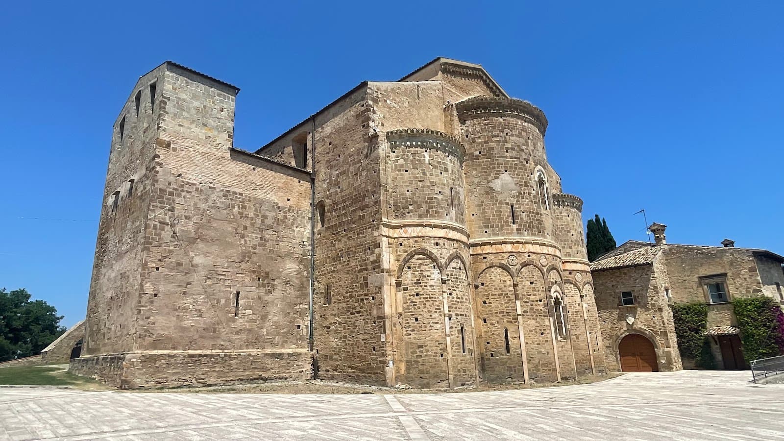 Abbazia di San Giovanni in Venere - Image 1