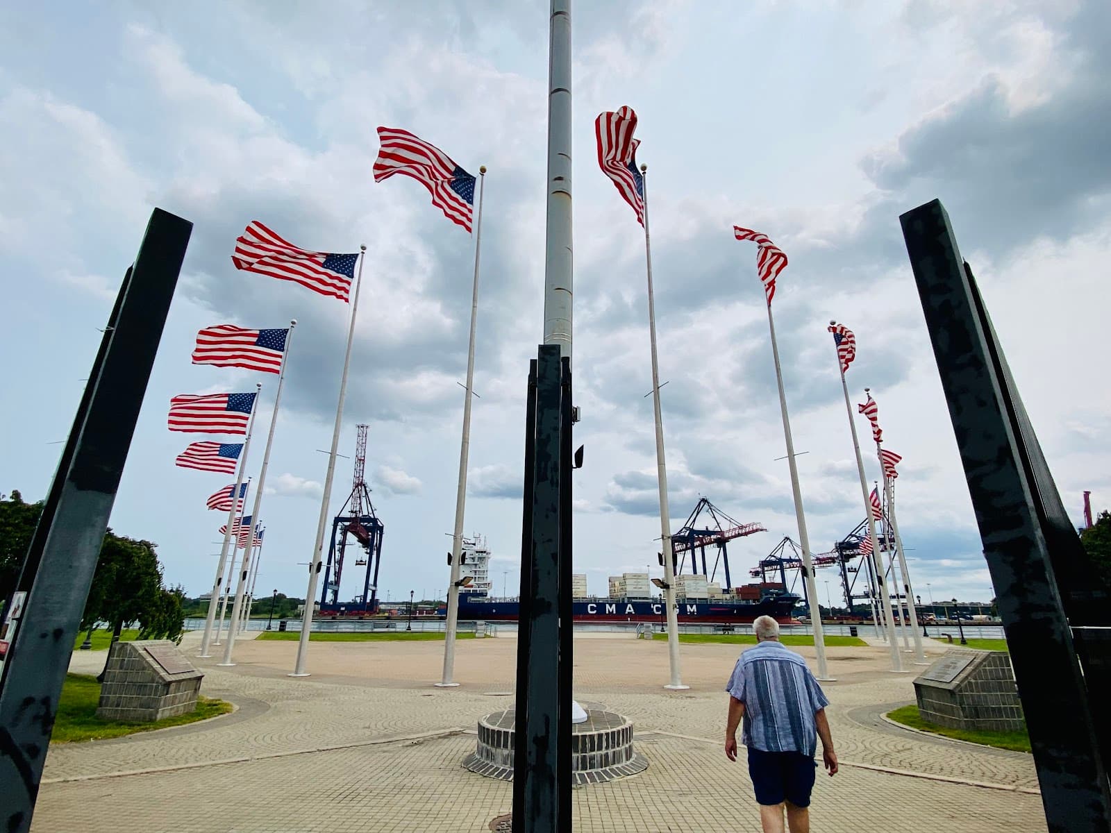 Veterans Memorial Waterfront Park - Image 1