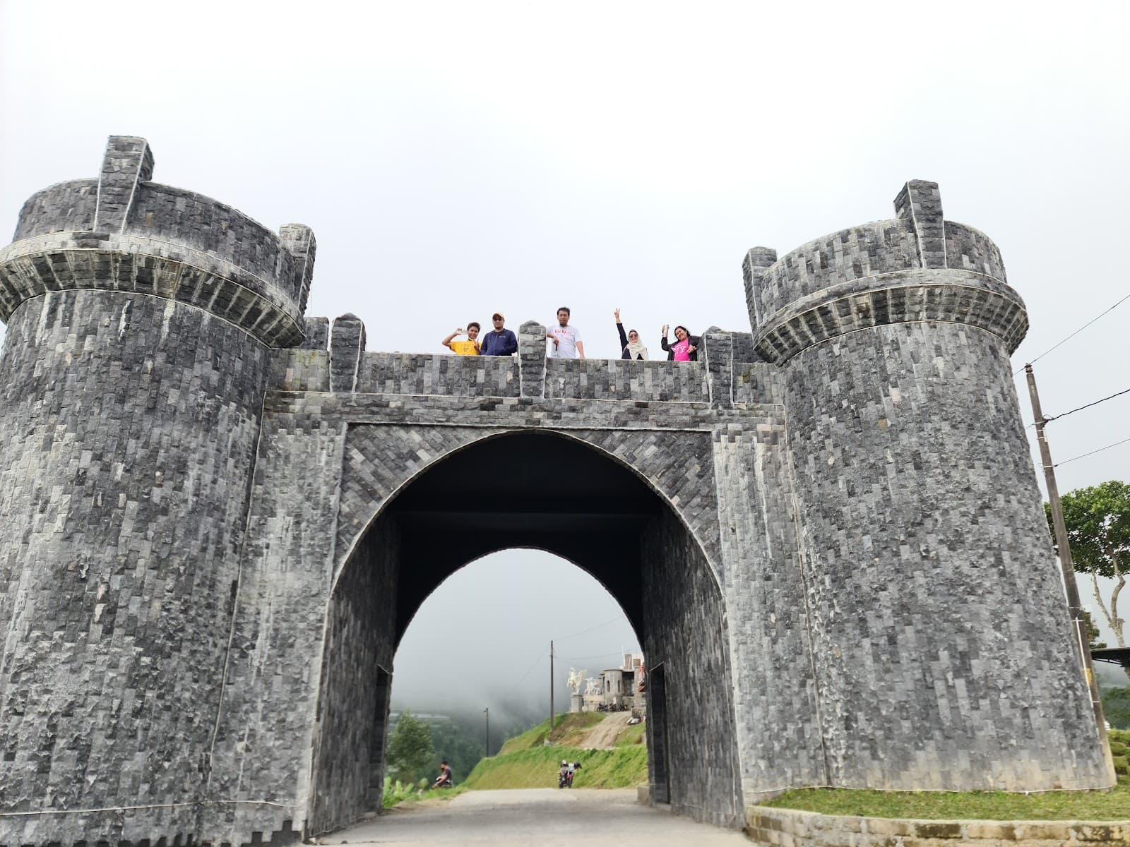 Negeri Kahyangan - Image 1