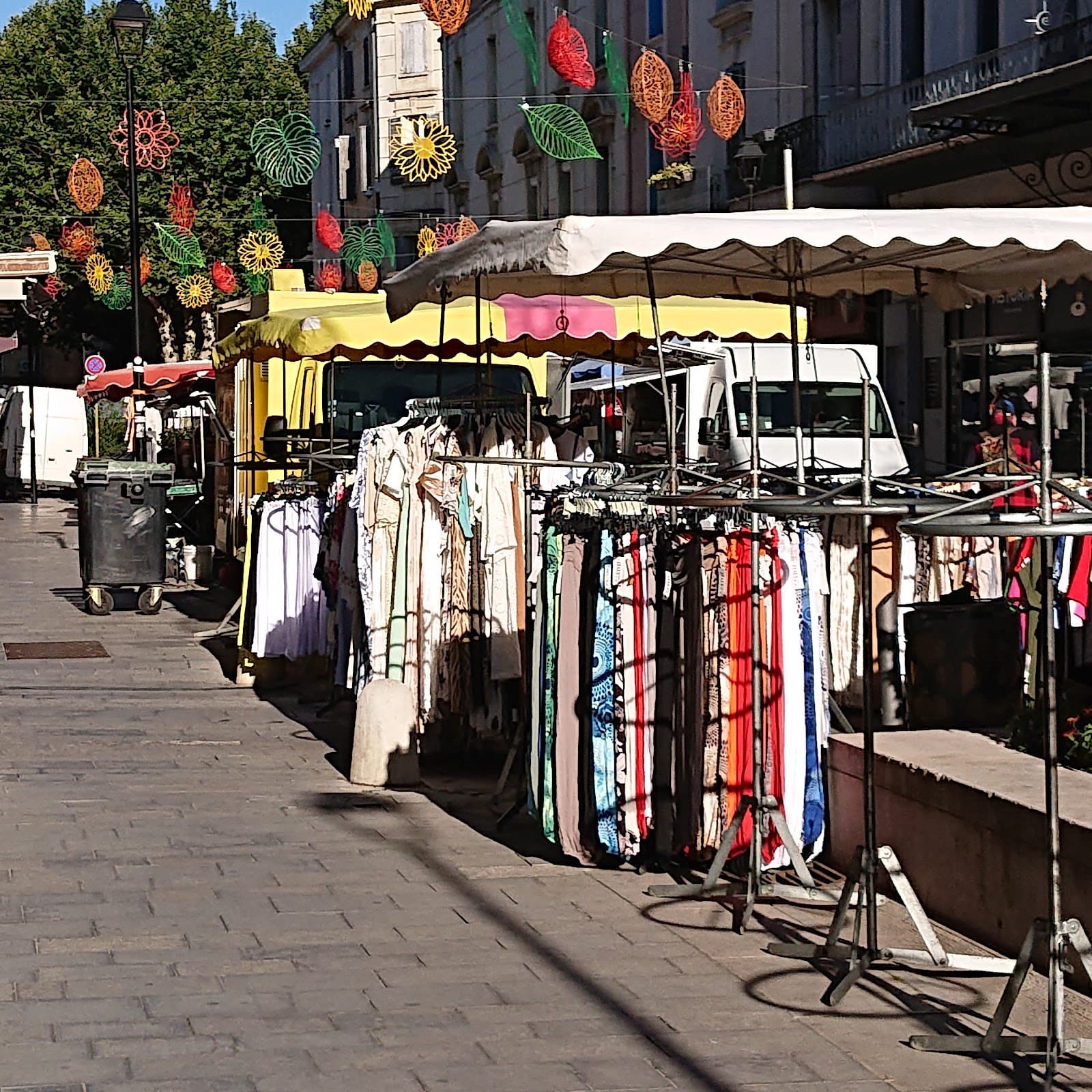 Orange Provençal Market - Image 1