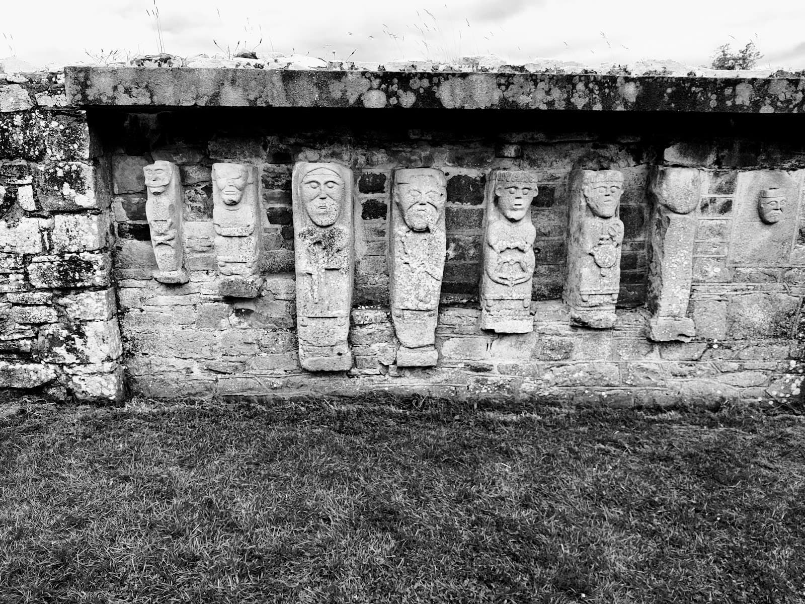 White Island Carved Figures - Image 1