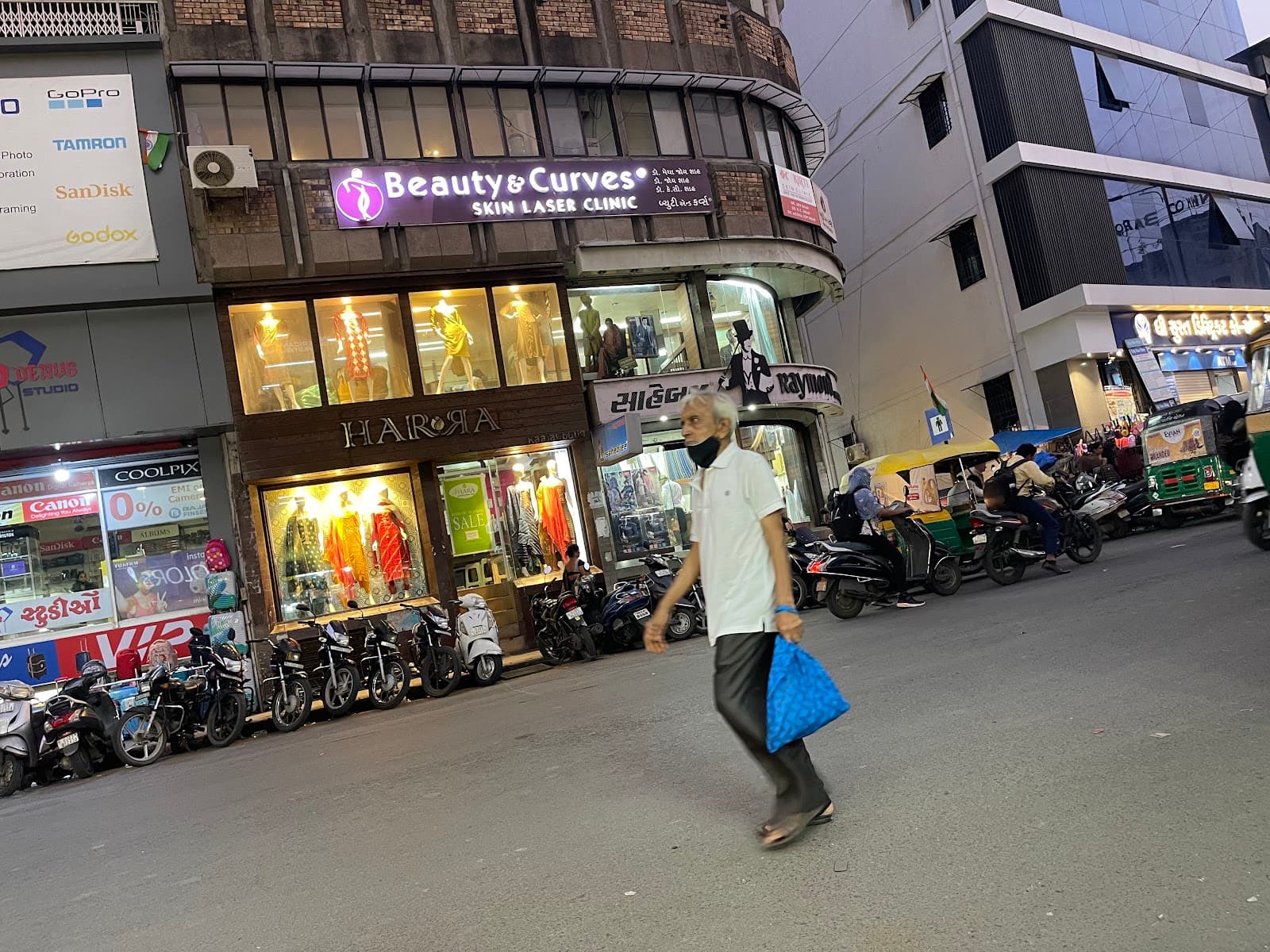 Chauta Bazaar - Image 1