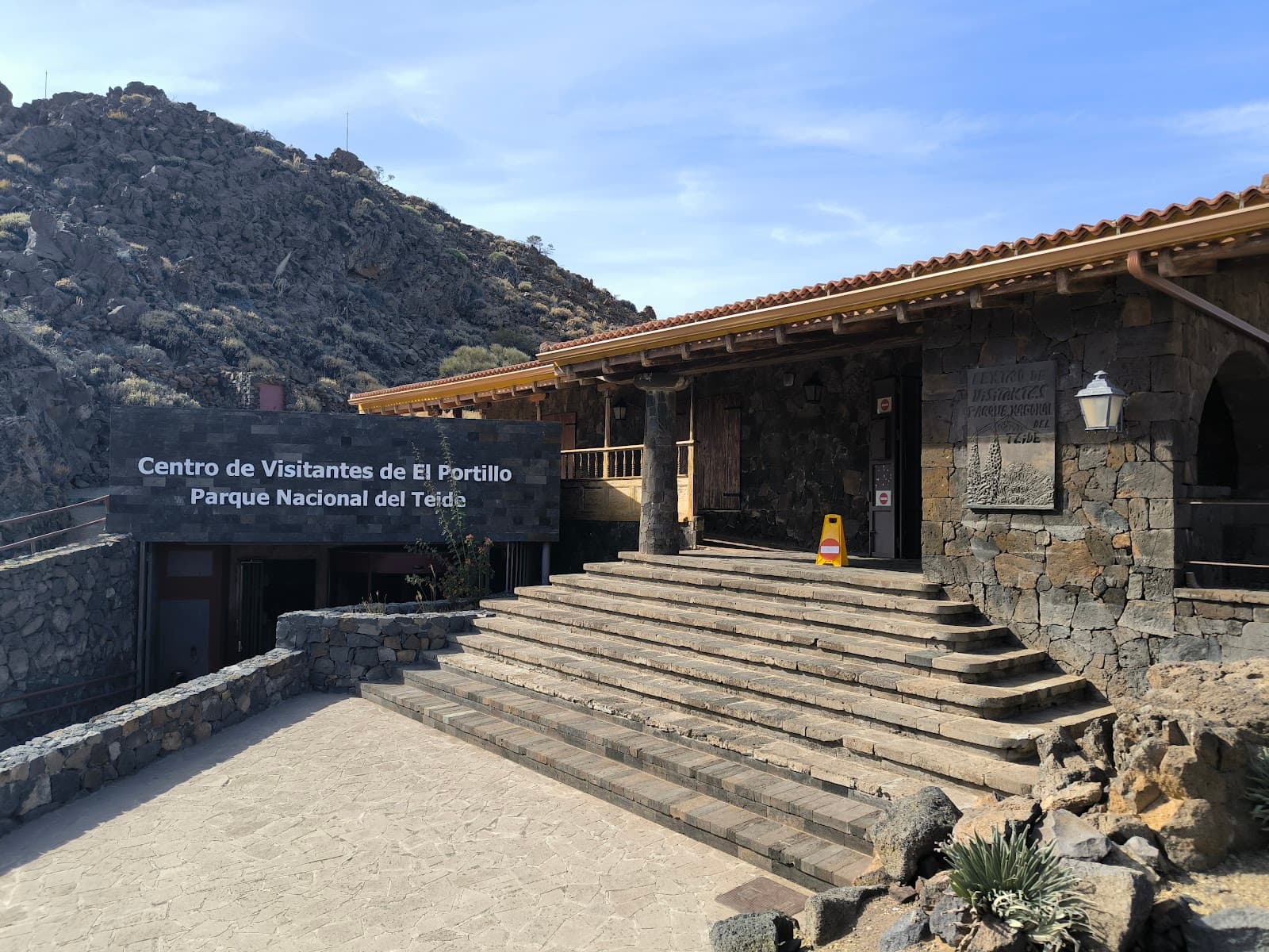El Portillo Visitor Centre Teide - Image 1