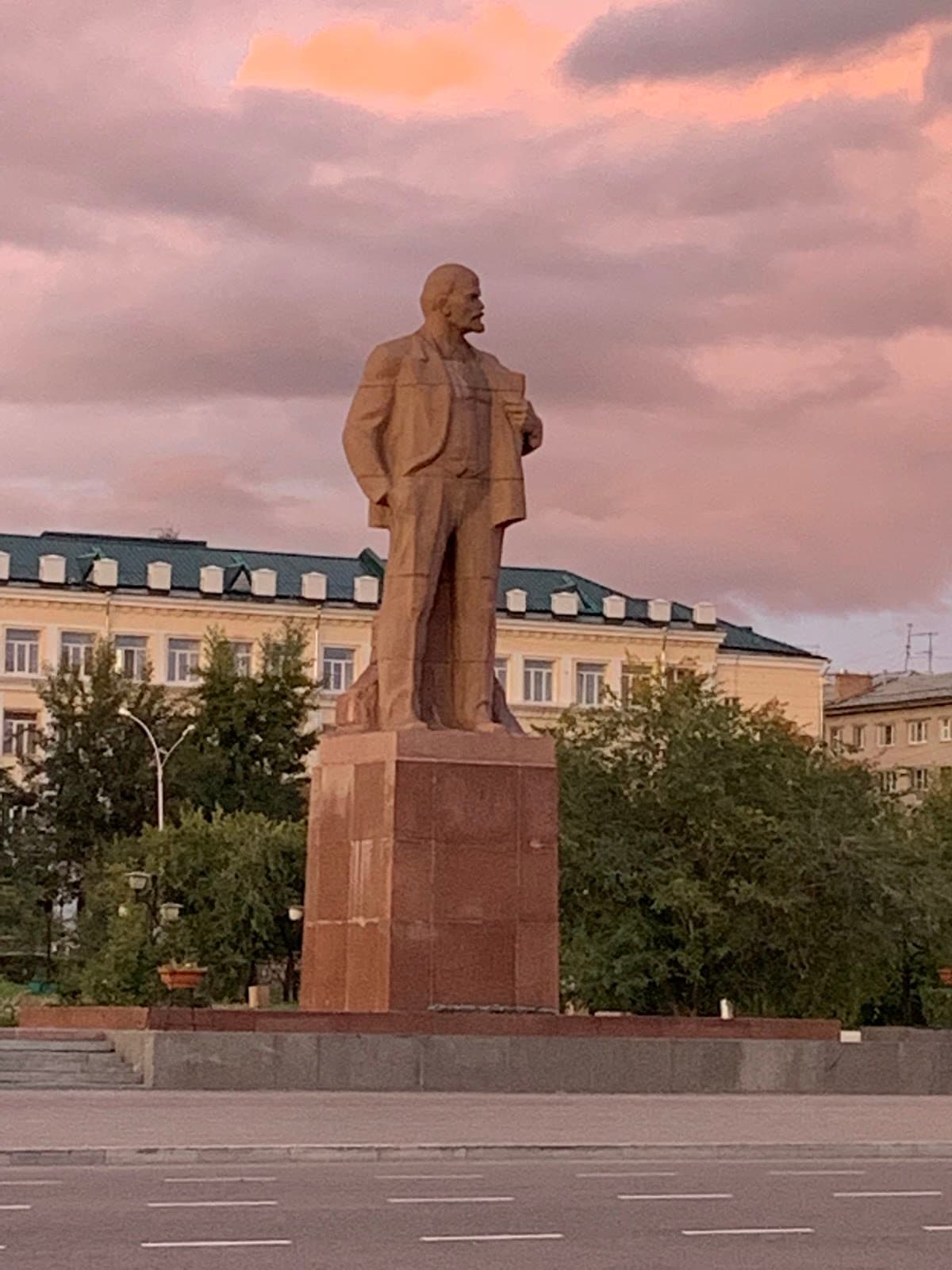 Lenin Square - Image 1